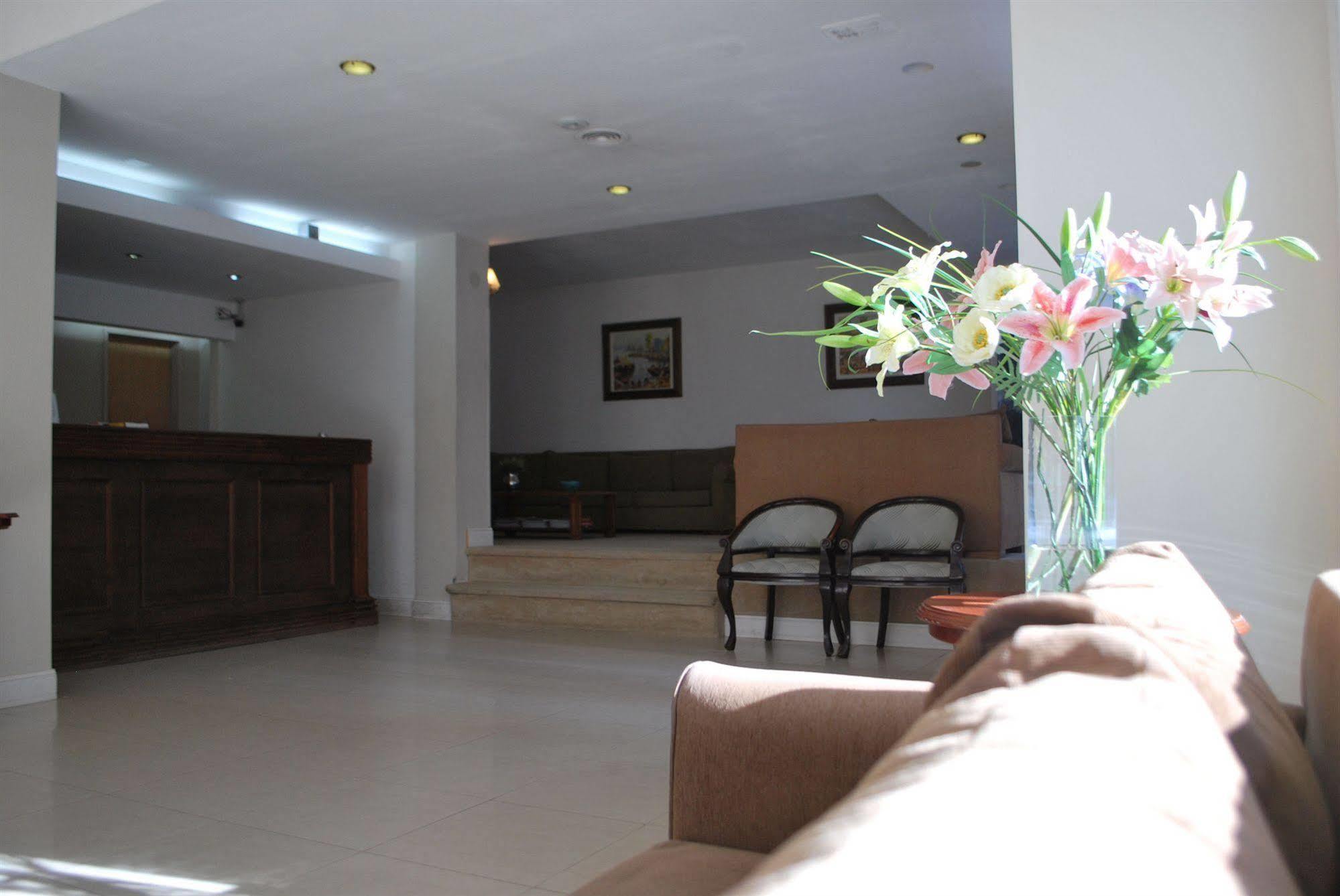 פוארטו מדרין Hotel Gran Madryn מראה חיצוני תמונה